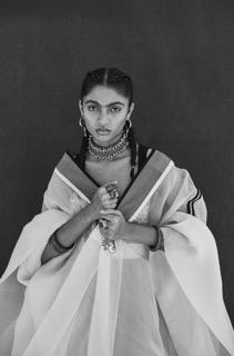 AK|OK ANAMIKA KHANNA