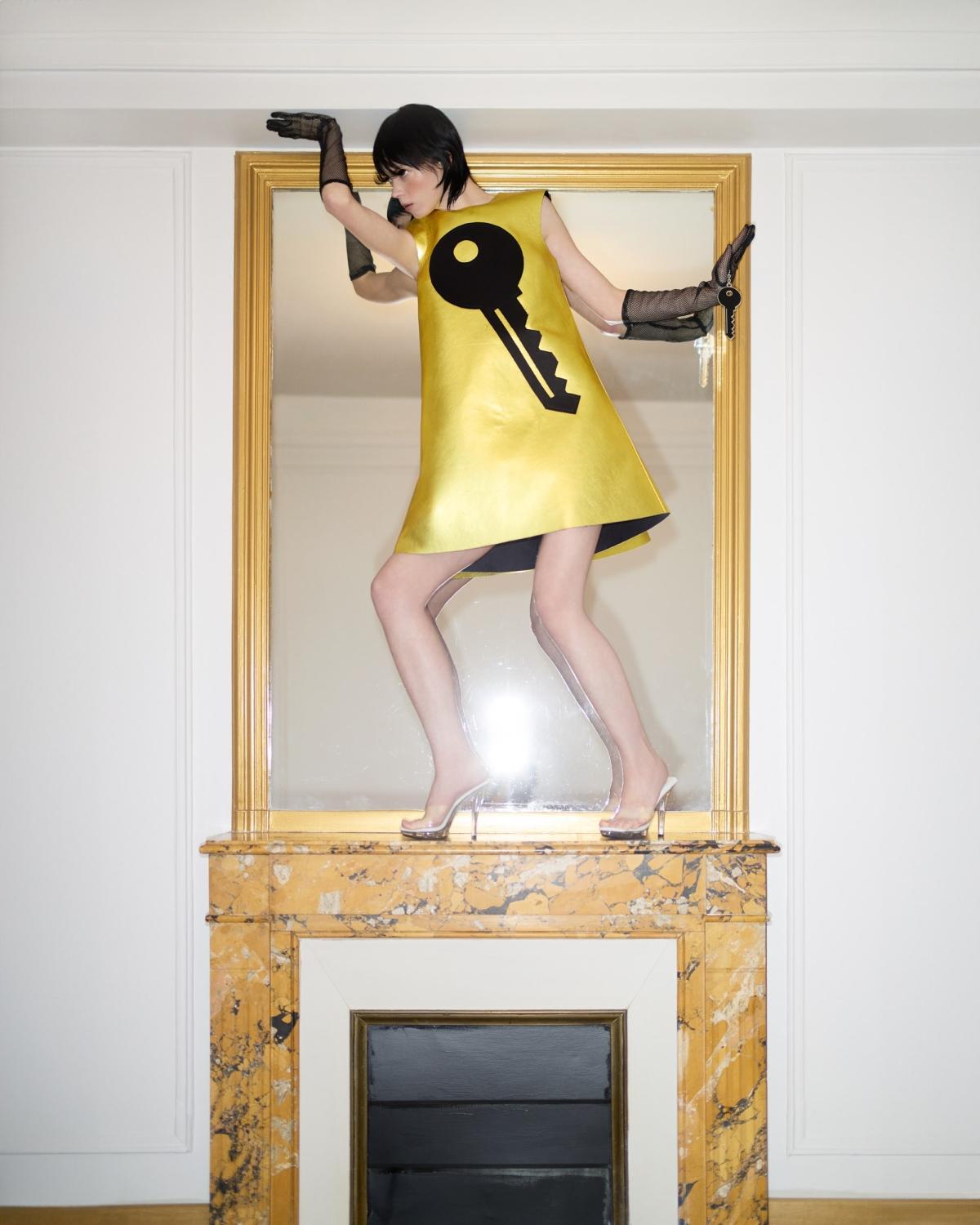 Queensnake onlayn porno tomosha Stol ostida onanizm video